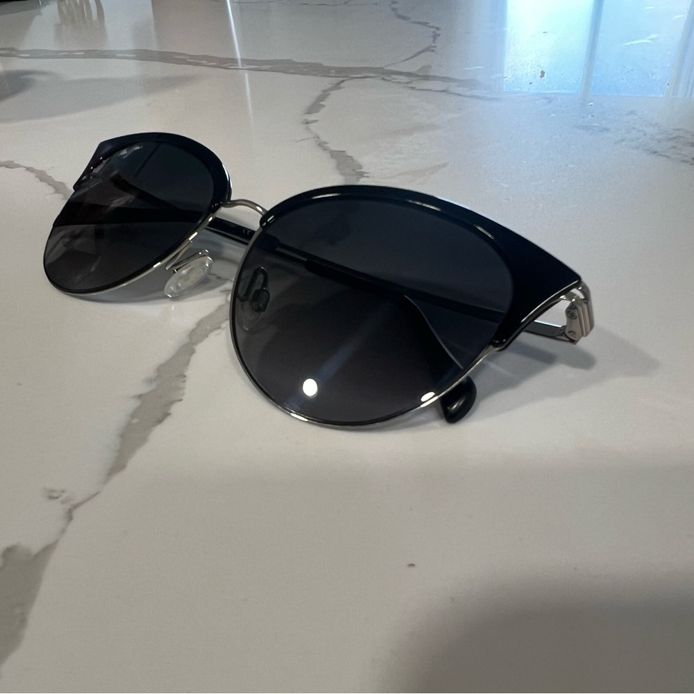 Maui Jim Olili polarized cat eye Black and Silver Sunglasses